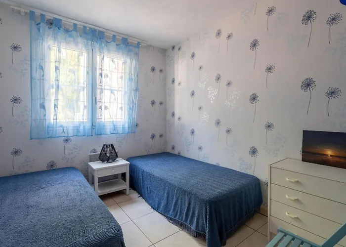 Appartement T3 Avec Terrasse, Parking, Proche Commerces Et Plages - Centre - Fr-1-319-15