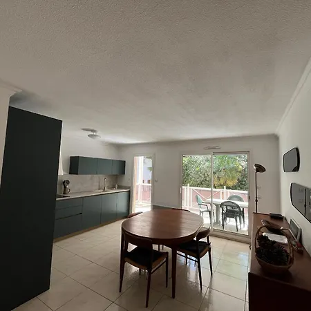 T3 Avec Terrasse, Parking, Proche Commerces Et Plages - Centre - Fr-1-319-15 아파트