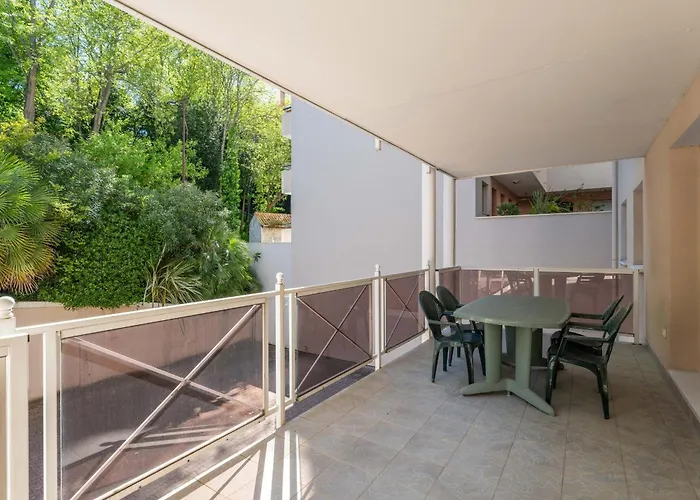 T3 Avec Terrasse, Parking, Proche Commerces Et Plages - Centre - Fr-1-319-15 *